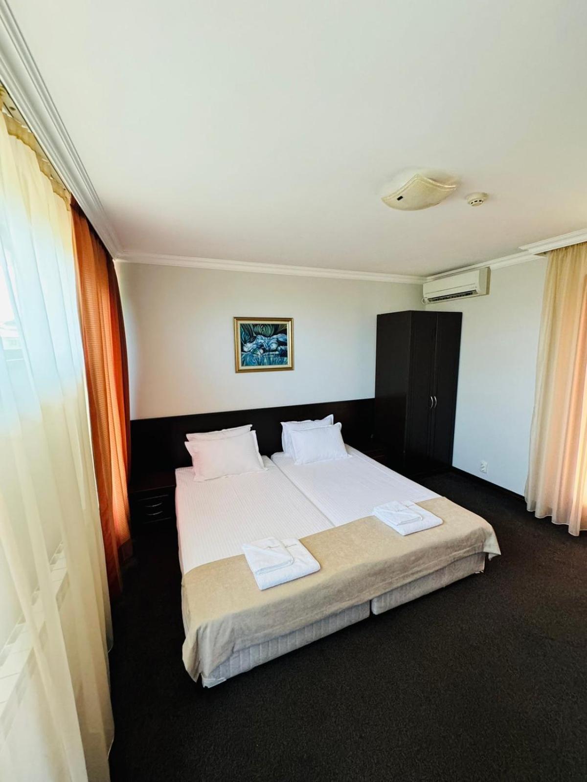 Hotel-restaurant Almond Karlovo Extérieur photo